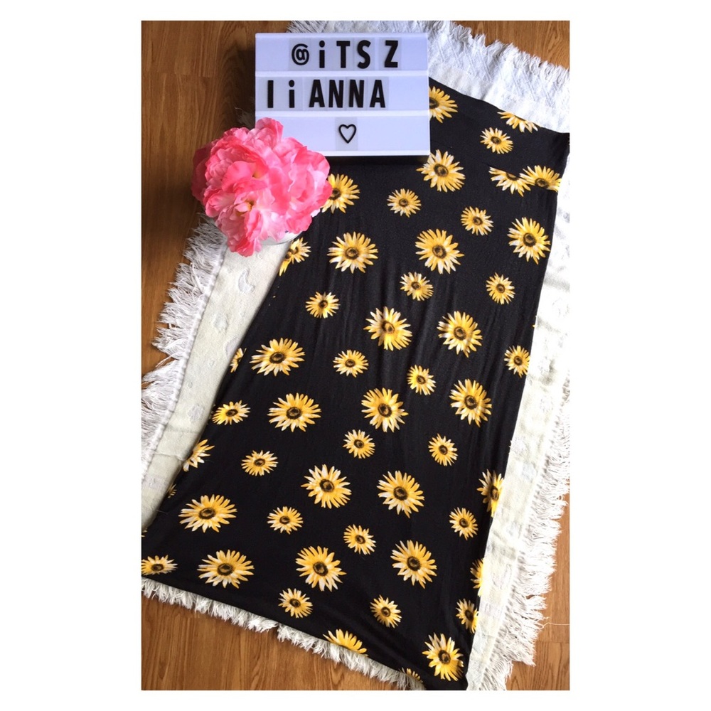 Sunflower 🌻 skirt